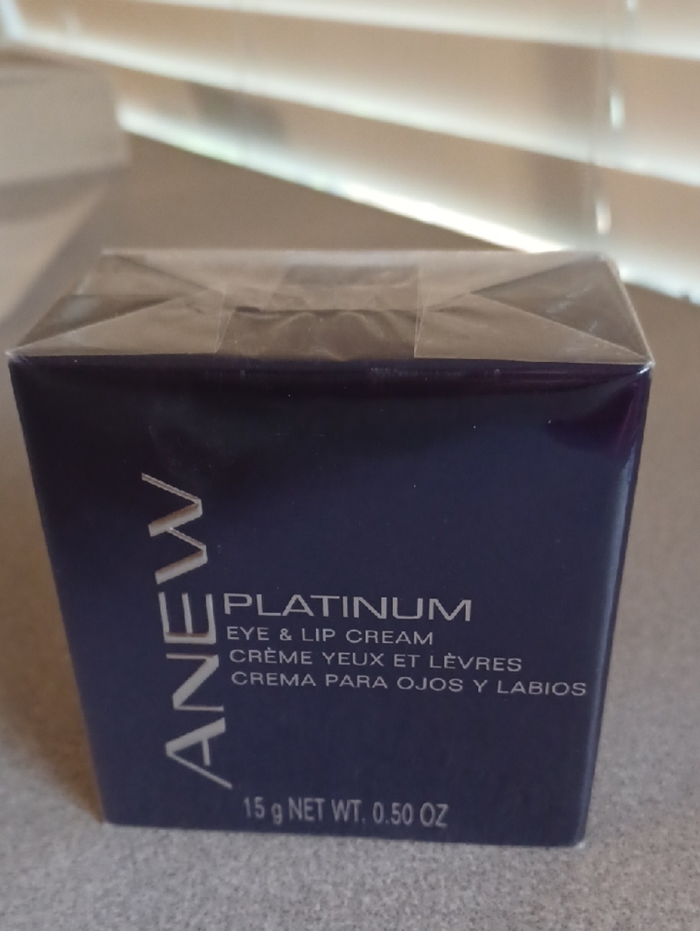ANEW Platinum Eye & Lip Cream - Deep Navy Packaging